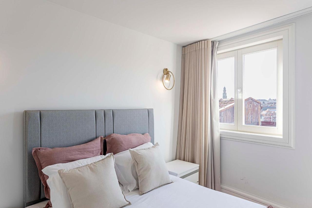 Modern Cativo Apartment By Lovelystay Porto Bagian luar foto